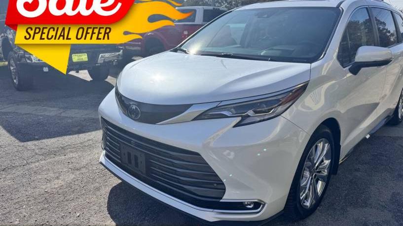 TOYOTA SIENNA 2022 5TDERKEC3NS092574 image