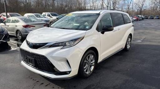 TOYOTA SIENNA 2022 5TDDSKFC8NS059682 image