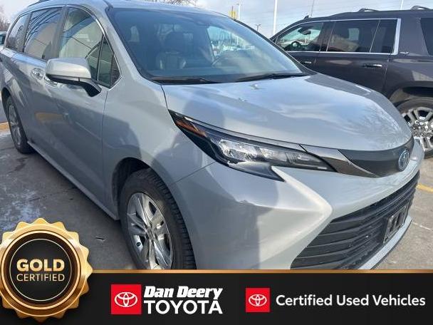 TOYOTA SIENNA 2022 5TDASKFC8NS047941 image