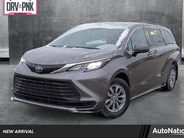 TOYOTA SIENNA 2022 5TDKRKECXNS083339 image