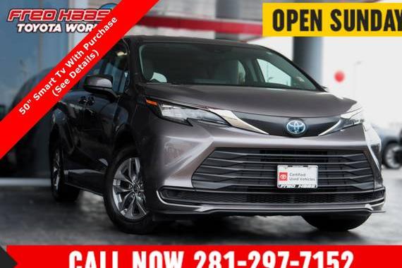 TOYOTA SIENNA 2022 5TDKRKEC2NS083321 image