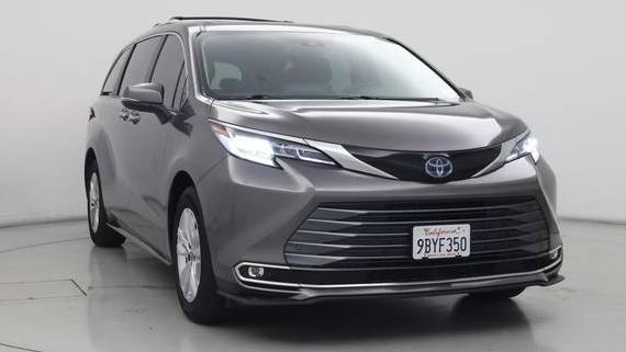 TOYOTA SIENNA 2022 5TDZRKECXNS121554 image
