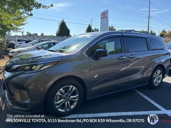 TOYOTA SIENNA 2022 5TDDSKFC6NS051709 image