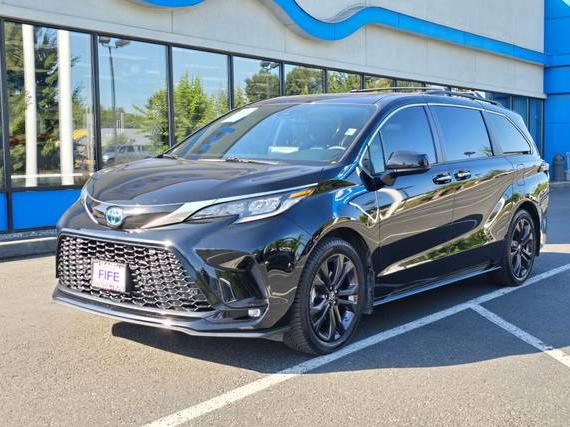 TOYOTA SIENNA 2022 5TDDRKEC7NS113714 image