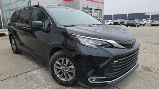 TOYOTA SIENNA 2022 5TDYSKFC6NS056376 image