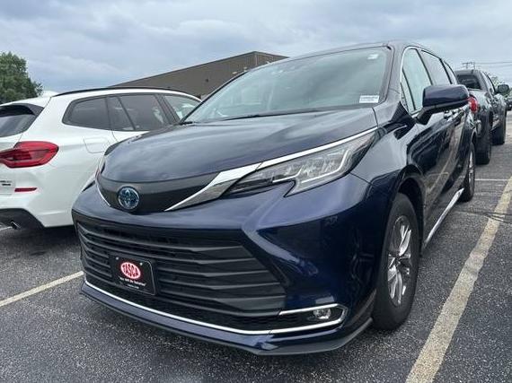 TOYOTA SIENNA 2022 5TDJSKFC3NS068096 image