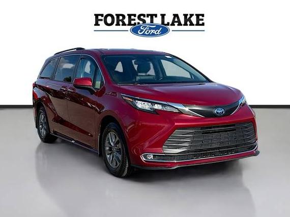 TOYOTA SIENNA 2022 5TDYSKFC7NS044589 image