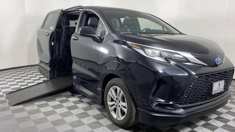 TOYOTA SIENNA 2022 5TDDSKFC5NS071238 image