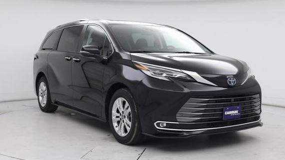 TOYOTA SIENNA 2022 5TDESKFC0NS057302 image