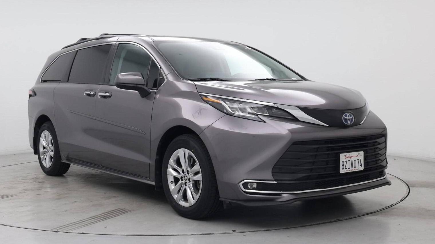 TOYOTA SIENNA 2022 5TDJRKEC3NS089009 image