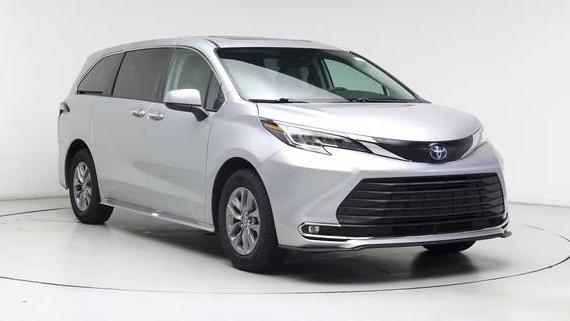 TOYOTA SIENNA 2022 5TDYRKEC3NS078283 image