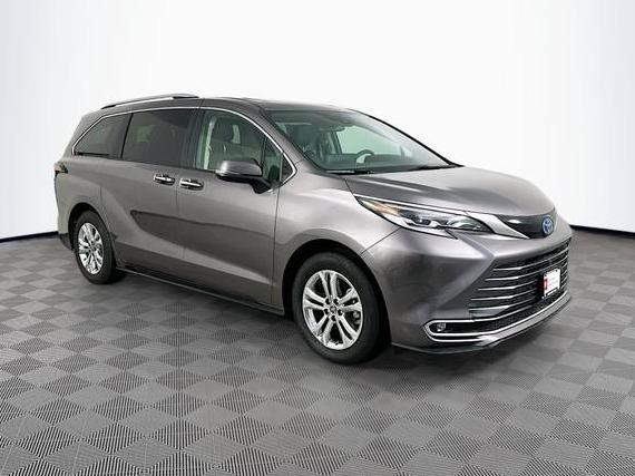 TOYOTA SIENNA 2022 5TDESKFC7NS053330 image