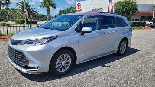 TOYOTA SIENNA 2022 5TDYRKEC8NS106501 image