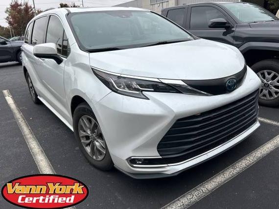 TOYOTA SIENNA 2022 5TDYRKEC9NS100061 image