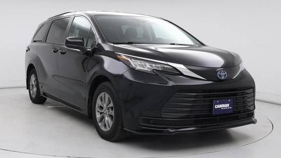 TOYOTA SIENNA 2022 5TDKSKFC7NS070941 image