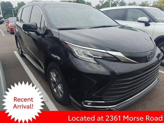 TOYOTA SIENNA 2022 5TDYRKEC9NS129415 image