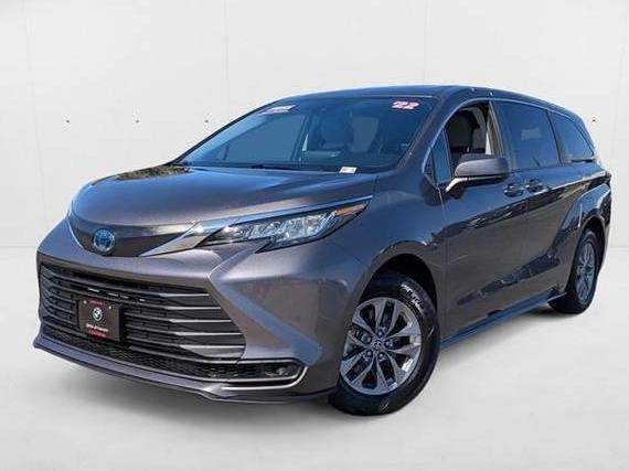 TOYOTA SIENNA 2022 5TDKRKEC0NS075038 image