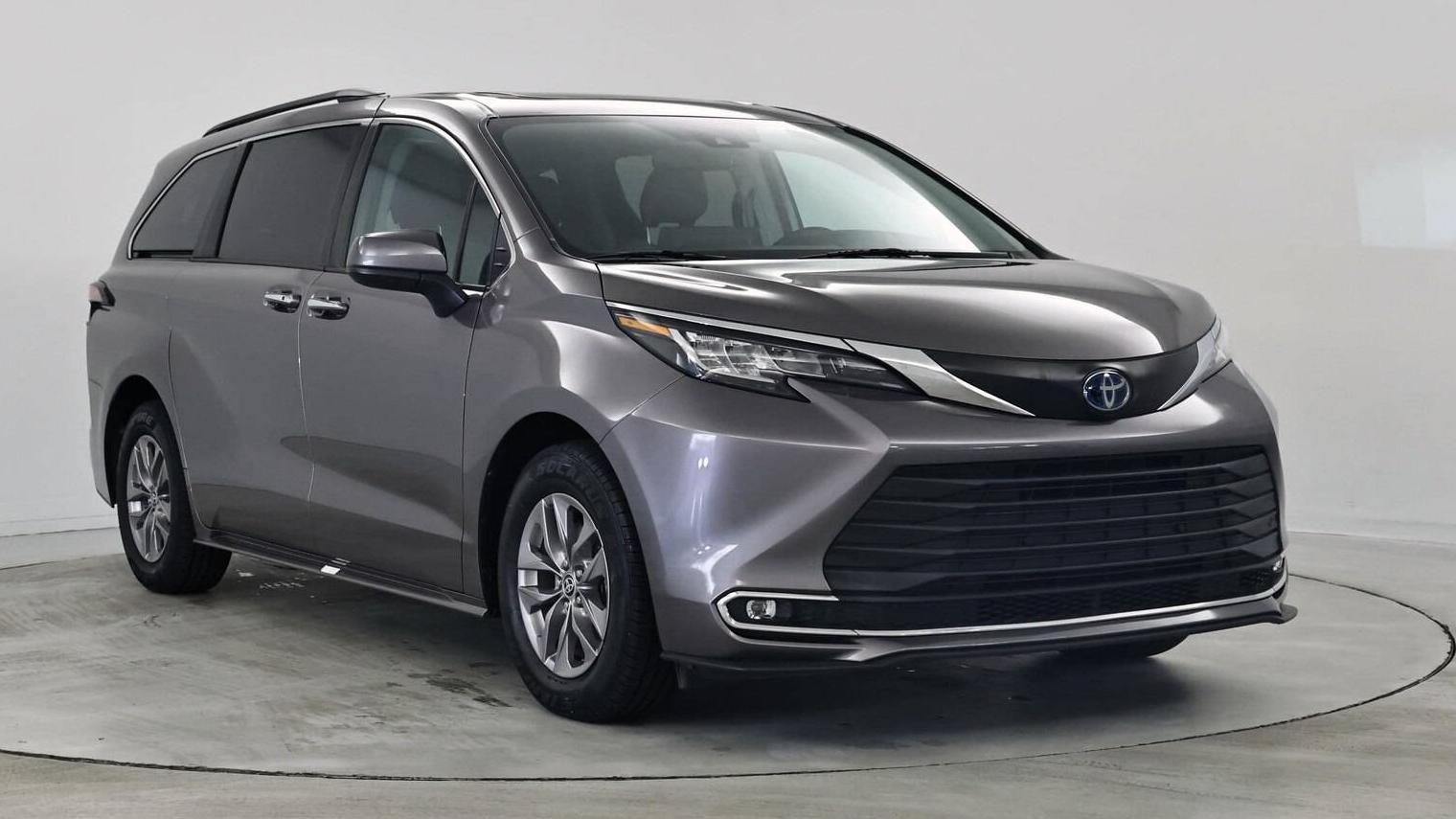 TOYOTA SIENNA 2022 5TDYRKEC0NS104158 image