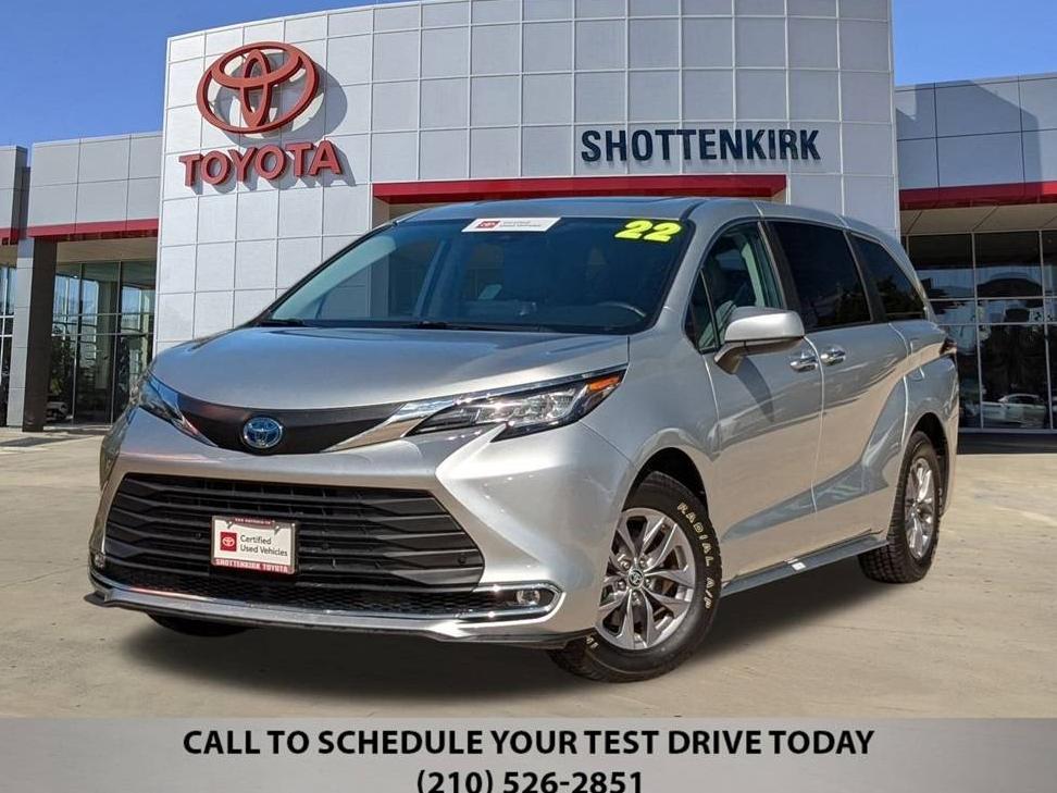 TOYOTA SIENNA 2022 5TDYRKECXNS129892 image