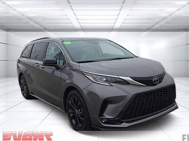 TOYOTA SIENNA 2022 5TDXRKEC8NS082101 image