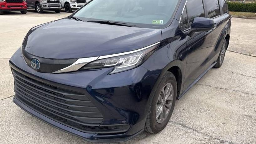 TOYOTA SIENNA 2022 5TDKRKEC5NS122399 image