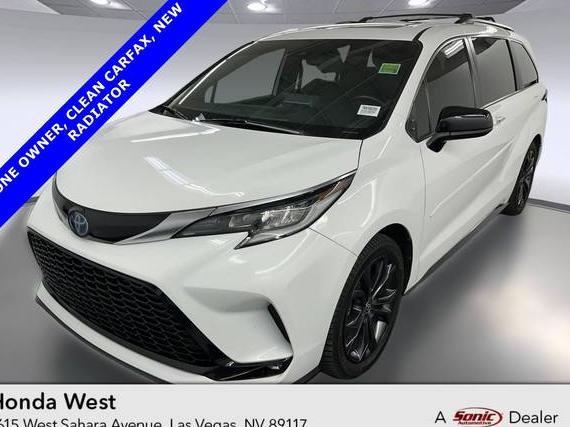 TOYOTA SIENNA 2022 5TDXRKEC4NS086291 image