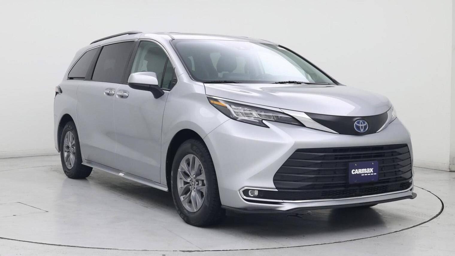 TOYOTA SIENNA 2022 5TDJRKEC4NS092100 image