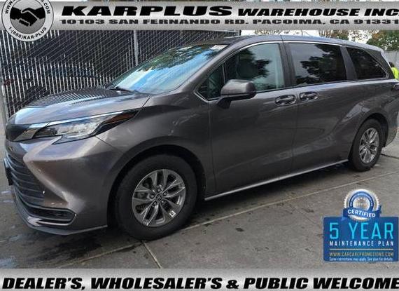 TOYOTA SIENNA 2022 5TDKSKFC7NS059440 image