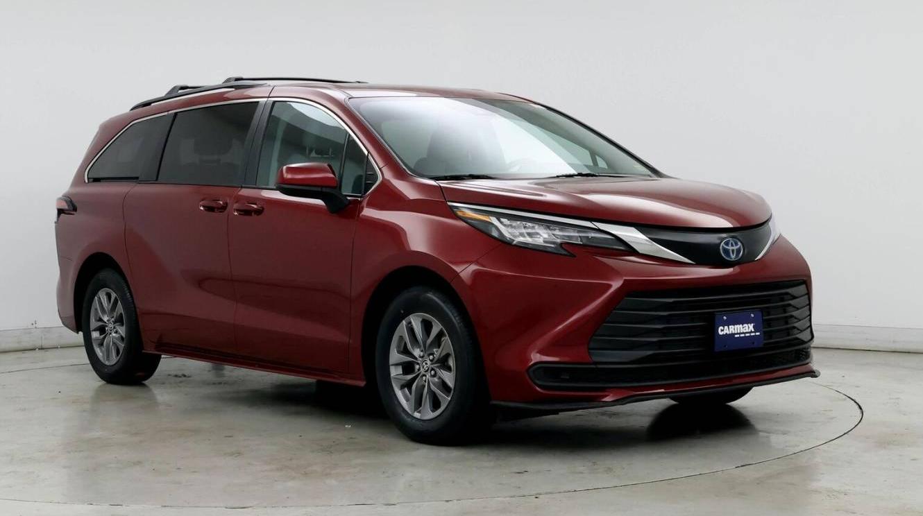 TOYOTA SIENNA 2022 5TDBSKFC9NS043921 image