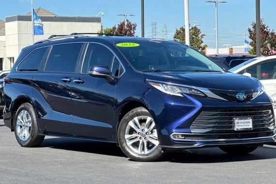 TOYOTA SIENNA 2022 5TDZRKEC8NS112691 image