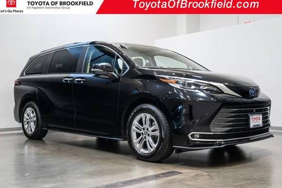 TOYOTA SIENNA 2022 5TDESKFC0NS066355 image