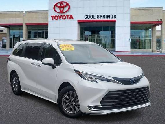 TOYOTA SIENNA 2022 5TDYRKEC4NS109282 image