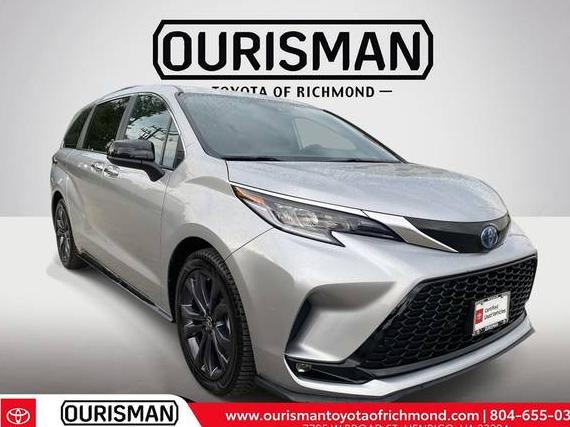 TOYOTA SIENNA 2022 5TDXRKEC1NS132854 image