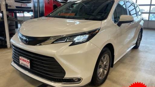 TOYOTA SIENNA 2022 5TDYRKEC6NS078102 image