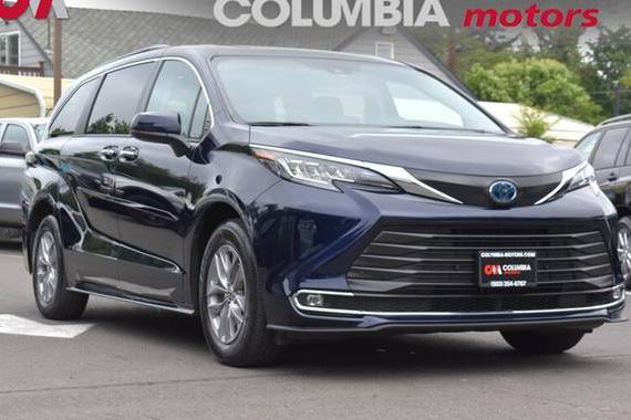 TOYOTA SIENNA 2022 5TDYSKFC0NS061959 image