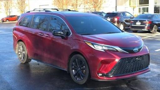 TOYOTA SIENNA 2022 5TDXRKEC7NS129960 image