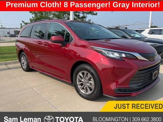 TOYOTA SIENNA 2022 5TDKRKEC8NS087101 image