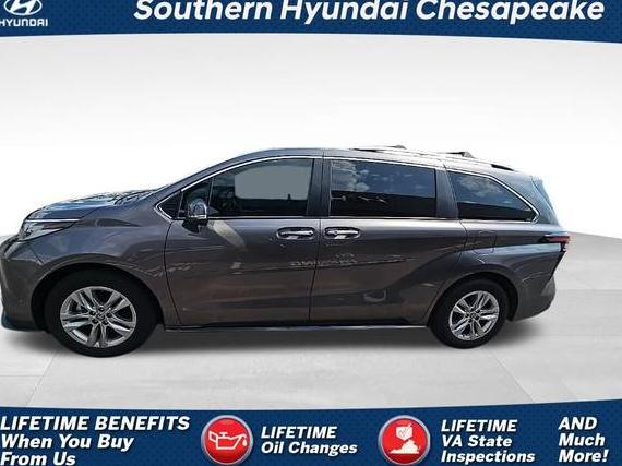 TOYOTA SIENNA 2022 5TDZRKEC2NS111715 image