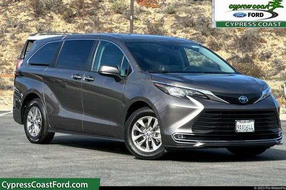 TOYOTA SIENNA 2022 5TDYRKECXNS114843 image TOYOTA SIENNA 2022 5TDYRKECXNS114843 image
