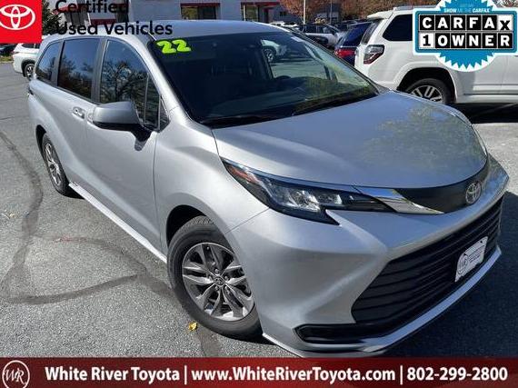 TOYOTA SIENNA 2022 5TDKSKFC5NS068654 image