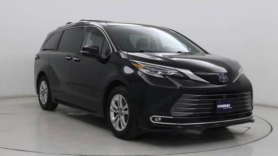 TOYOTA SIENNA 2022 5TDESKFC9NS048484 image