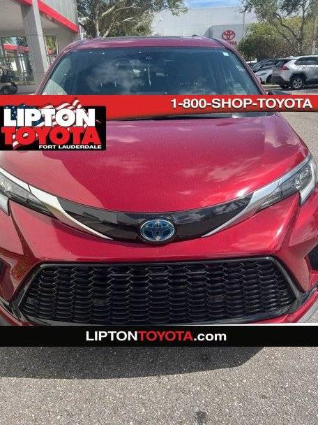 TOYOTA SIENNA 2022 5TDXRKEC9NS133704 image
