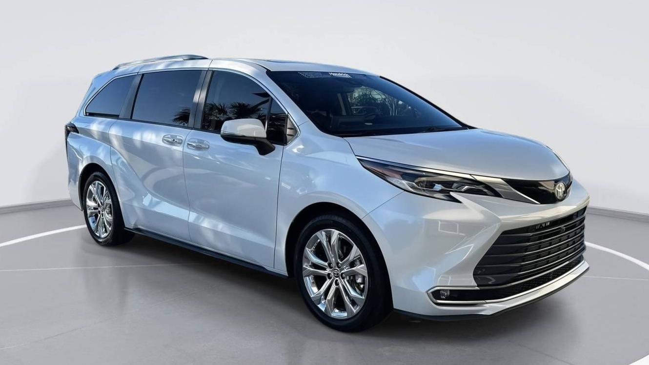 TOYOTA SIENNA 2022 5TDERKEC0NS115518 image