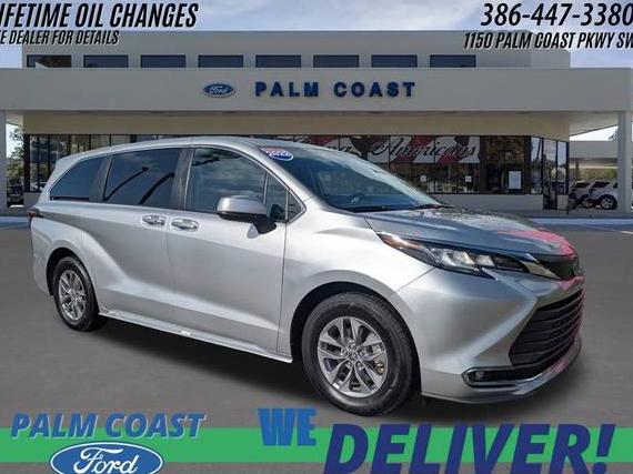 TOYOTA SIENNA 2022 5TDYRKEC5NS103507 image TOYOTA SIENNA 2022 5TDYRKEC5NS103507 image