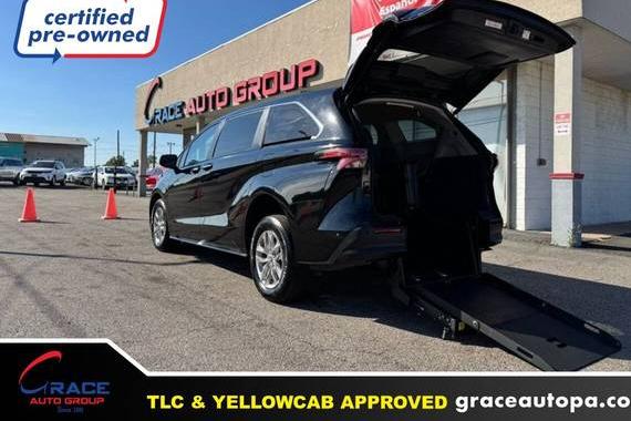 TOYOTA SIENNA 2022 5TDYRKEC3NS110133 image