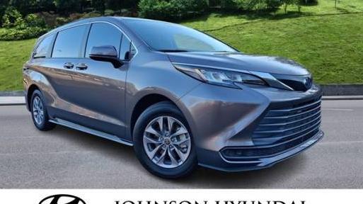 TOYOTA SIENNA 2022 5TDKRKEC5NS082888 image