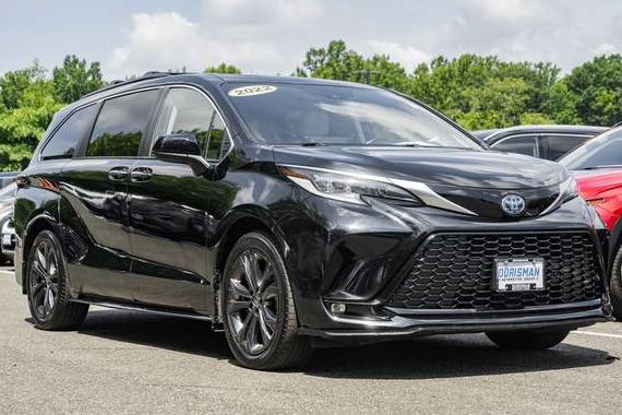 TOYOTA SIENNA 2022 5TDDRKECXNS094771 image
