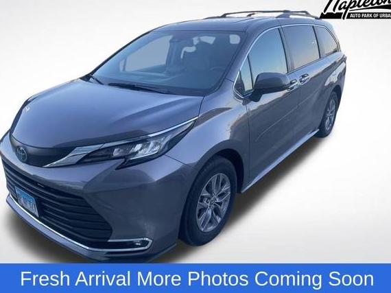 TOYOTA SIENNA 2022 5TDYRKEC1NS122149 image