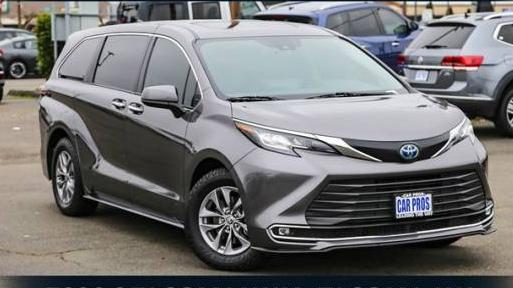 TOYOTA SIENNA 2022 5TDYRKEC8NS123976 image