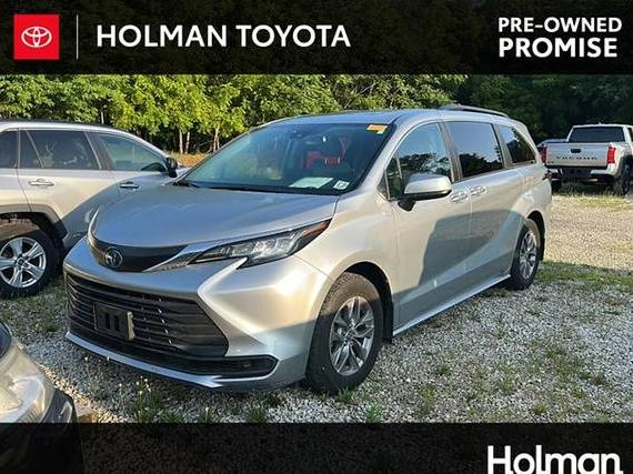 TOYOTA SIENNA 2022 5TDBRKEC1NS095685 image